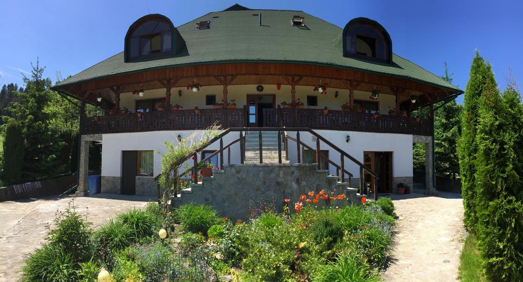 Conacul Domnitei Hotel Voroneț Exterior foto