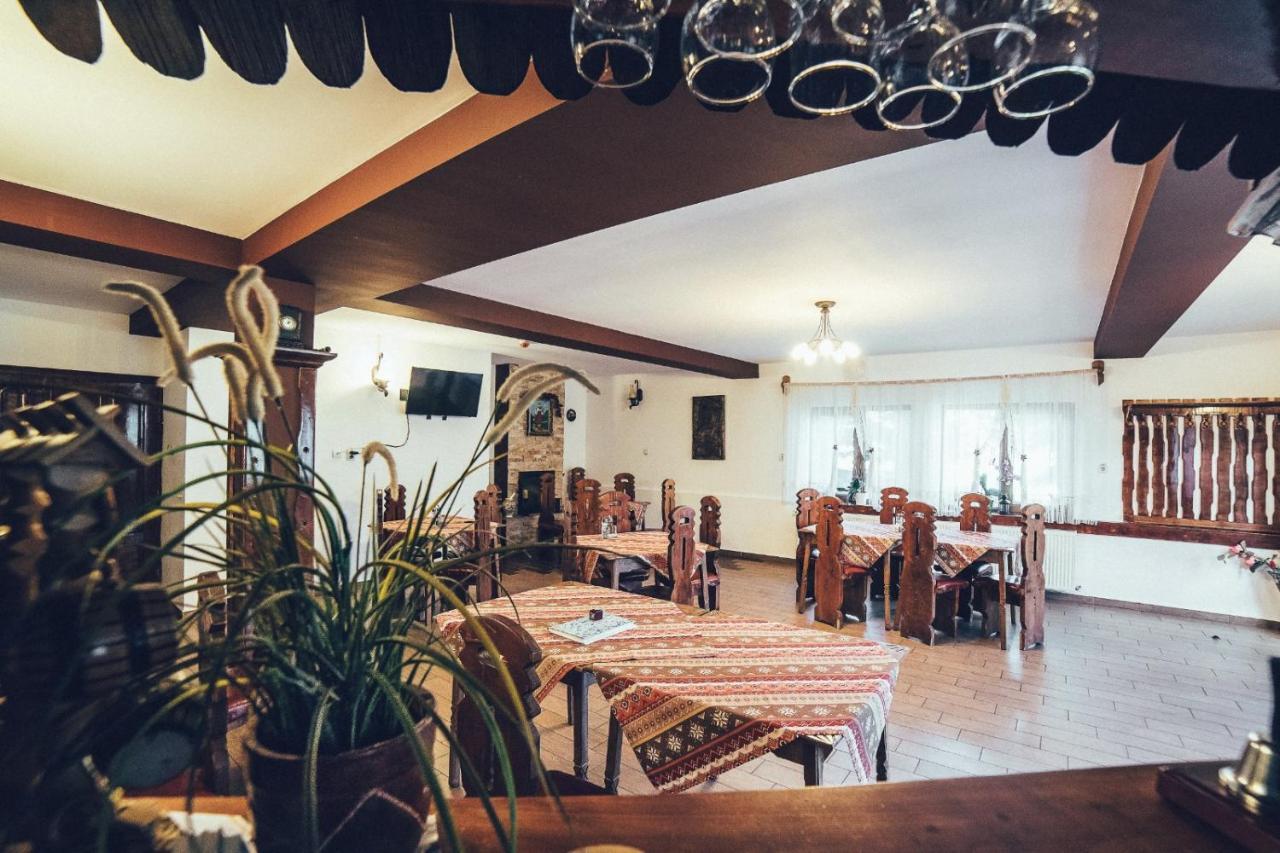 Conacul Domnitei Hotel Voroneț Exterior foto