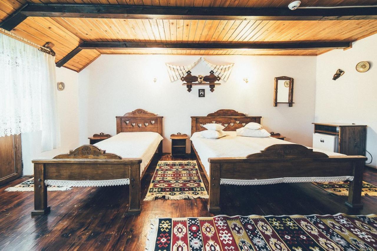 Conacul Domnitei Hotel Voroneț Exterior foto