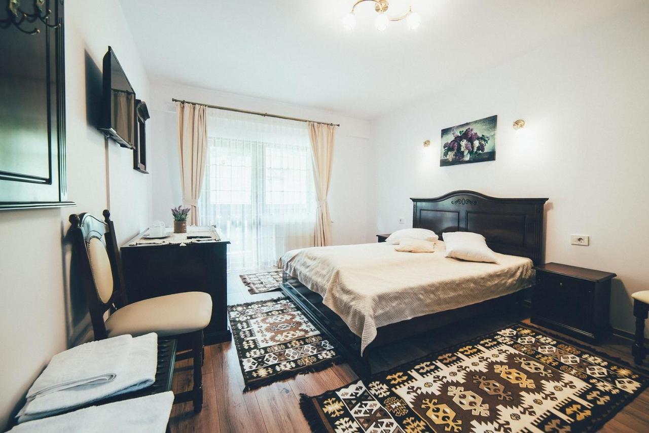 Conacul Domnitei Hotel Voroneț Exterior foto